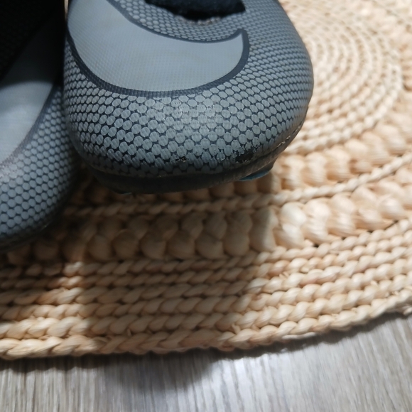 Nike Black and Gray Sports Sneakers - Picture 7 of 14